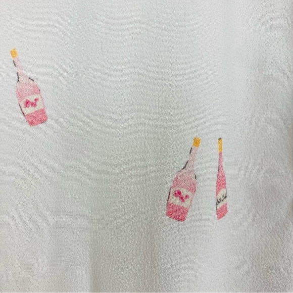 Rails Whitney novelty Rose bottle print short sleeved button up top. XS - Picture 5 of 9